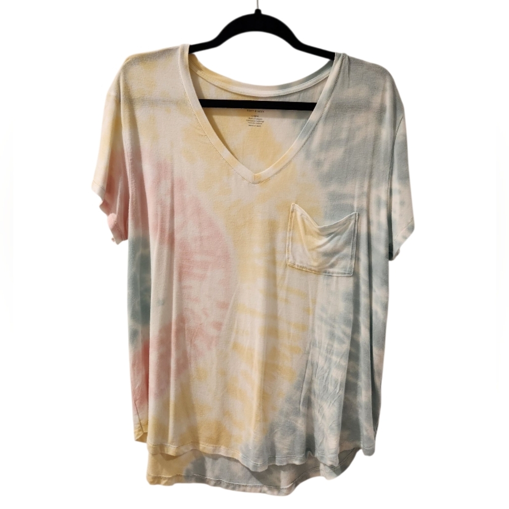 American Eagle Tie-Dye V-Neck Pocket Tee